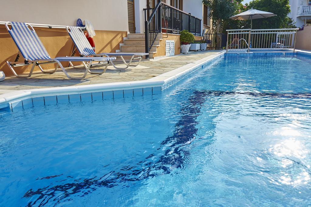 Angela Apartments 库卡里 外观 照片